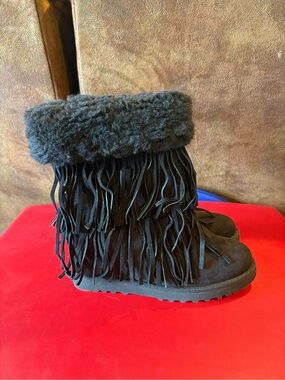 Madden Girl Sleet black fringe wedge boots